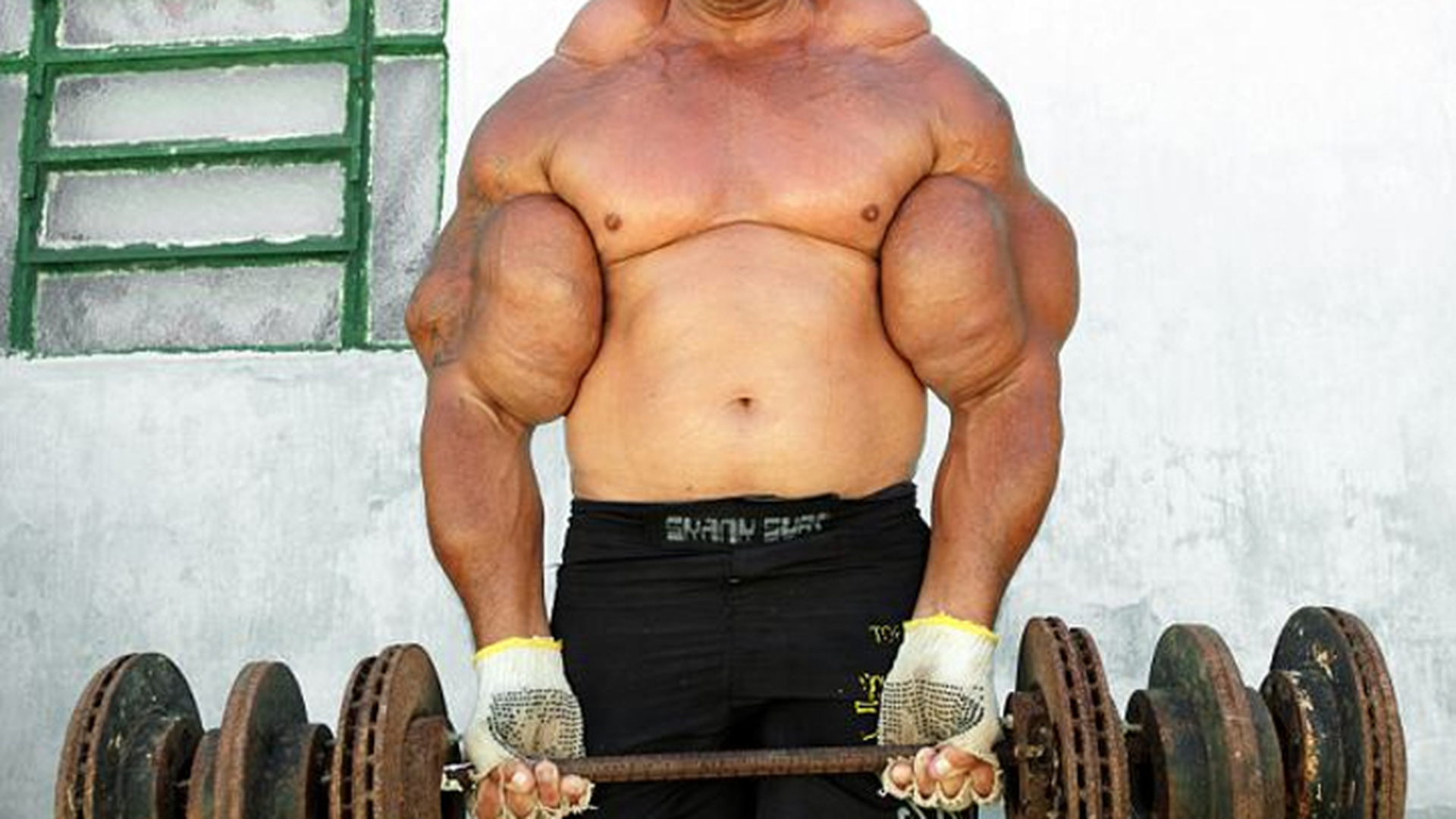 Качок вес. Арлиндо де Соуза. Самые большие мышцы. Самые большие бодибилдеры.