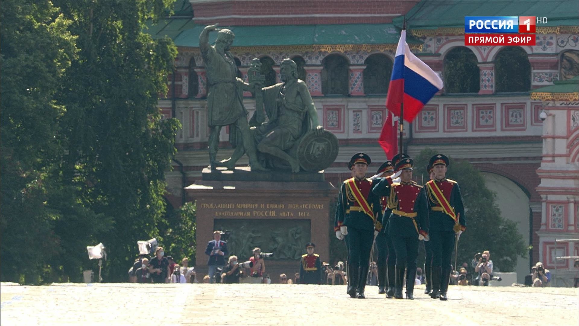 Фото выноса знамени победы