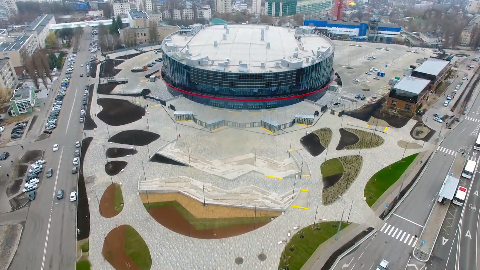 Арена белгород. Белгород Арена парковка. Черников Белгород Арена. Площадь перед ареной в Белгороде. Арена Белгород в субботу.