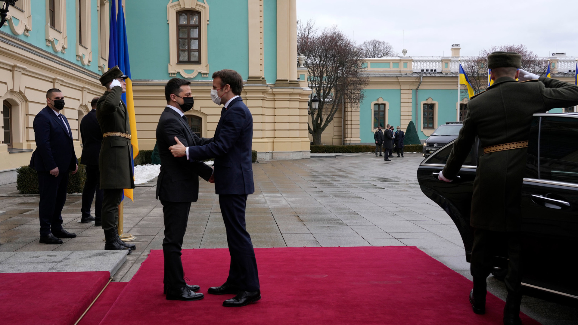 Фото путин макрон