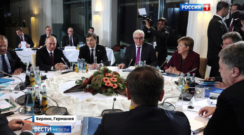 Сам пошутил, сам посмеялся: как Порошенко съездил к Меркель