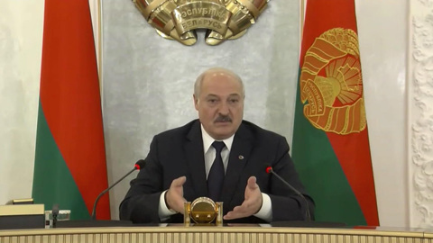 Доля шутки и народное единство: разговор Путина с Лукашенко