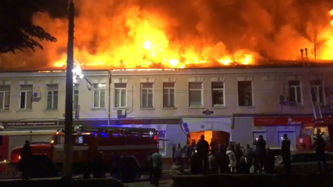 ЧП. Во время пожара в Ялте некоторых жильцов пришлось эвакуировать силой