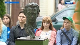 Бюст Андрея Дементьева установлен в тверском Доме поэзии