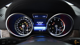 В Китае начали продавать дорогую копию Mercedes-Benz GL (все легально!)