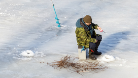 Рыбалка на тонком льду: азарт куда сильнее здравого смысла