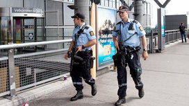 Вооруженный мужчина напал на полицейских в Осло