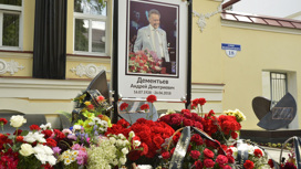 В Твери открыли памятник поэту Андрею Дементьеву