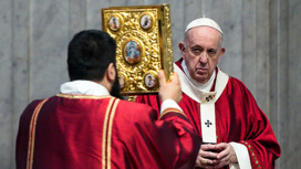 Папу Франциска прооперировали после проповеди