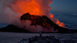 Лава из Ключевского вулкана рвется к Тихому океану