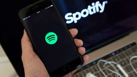 Вслед за Нилом Янгом музыку из Spotify удалила Джони Митчелл