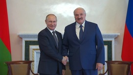Лукашенко предложит Путину вернуть в Белоруссию ядерное оружие
