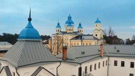 Владимир Путин осмотрел восстановленный Коневский монастырь