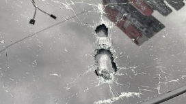 Расстреляли автомобиль помощника зеленского. Смотреть фото Расстреляли автомобиль помощника зеленского. Смотреть картинку Расстреляли автомобиль помощника зеленского. Картинка про Расстреляли автомобиль помощника зеленского. Фото Расстреляли автомобиль помощника зеленского