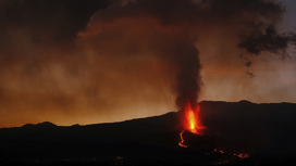 Извержение вулкана на Канарах длится ровно месяц