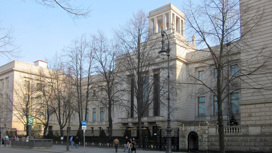 На российское посольство в Берлине напали вандалы