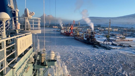 Ледокол "Арктика" привел караван судов в Архангельск