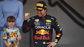 Перес выиграл Гран-при Монако, Сайнс и Ферстаппен – на пьедестале
