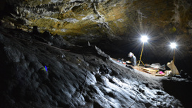 Просто для души: древние люди тысячелетиями рисовали и хоронили усопших в "сакральной" пещере