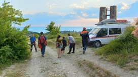 Спасатели Кубани эвакуировали семью, заблудившуюся на водопаде "Слезы Лауры"
