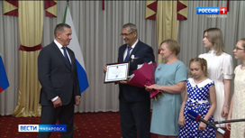 Семь дочерей и трое внуков: семья Любушкиных из Города юности получила награду от Президента России