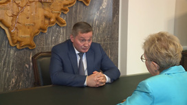 Губернатор Андрей Бочаров провел встречу с региональным уполномоченным по правам ребенка