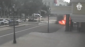 Камера сняла момент взрыва во время обстрела ВСУ центра Донецка