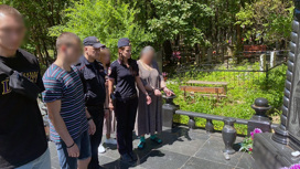 Жительница Хабаровска оборудовала тайник с наркотиками на кладбище Благовещенска
