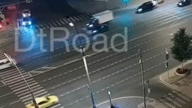 ДТП с Mercedes и такси на Садовом кольце попало на видео