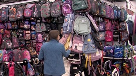 В Роспотребнадзоре рассказали, на что обращать внимание при выборе школьной формы и рюкзака