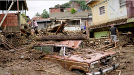 Очевидцы сняли кадры разрушительного наводнения в Венесуэле
