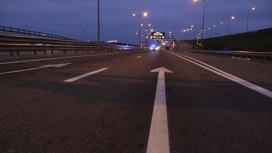 Движение автомобилей по Крымскому мосту вновь приостановлено