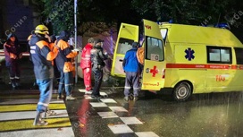 Спасатели в Сочи вытащили человека из щели между забором и стеной