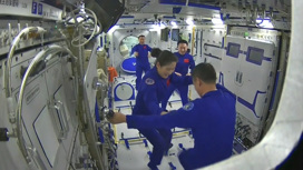 Пилотируемый корабль пристыковался к китайской орбитальной станции