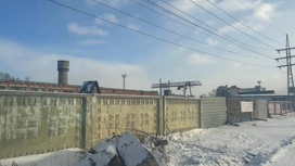 Новосибирский завод заставили снести автомойку и шиномонтаж под линией электропередач