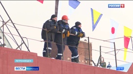 На Онежском судостроительном заводе спустили на воду новый краболов