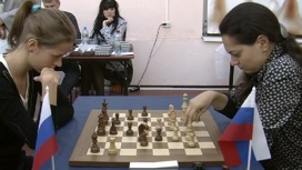 С гимном и флагом: российские шахматисты готовятся выступить в Азии