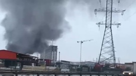 Сильный пожар вспыхнул на рынке в Новой Москве