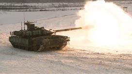 Российские военные оттачивают навыки на новейших танках Т-90М