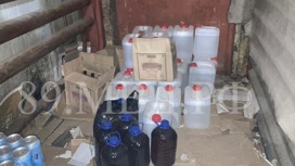В ЯНАО обнаружили почти две тысячи литров контрафактного алкоголя