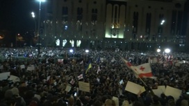 Власти Грузии нашли виновных в массовых протестах