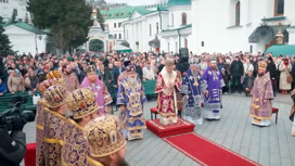 В Киево-Печерской лавре почернели кресты