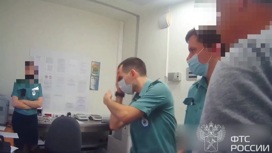 Агрессивный пассажир напал на таможенника в Пулкове