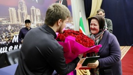 В Грозном 50 остронуждающихся семей получили квартиры от Фонда Кадырова