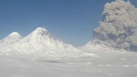 Росавиация: извержение вулкана на Камчатке опасно для самолетов