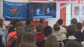 Орловским школьникам показали картину "Молодогвардейцы: Подвиг русского духа"
