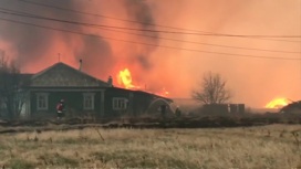 Тушение пожаров в Тюменской области осложняют ветер и отсутствие осадков