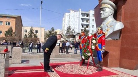 В Улан-Баторе состоялось торжественное возложение венков к мемориалу Жукова