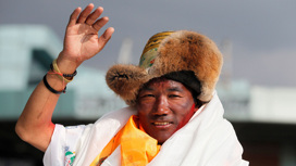 27 раз на Эвересте: непальский шерпа установил мировой рекорд