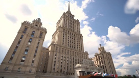 Открытие гостиницы "Украина" в Москве, атомный ледокол "Сибирь" на Северном полюсе